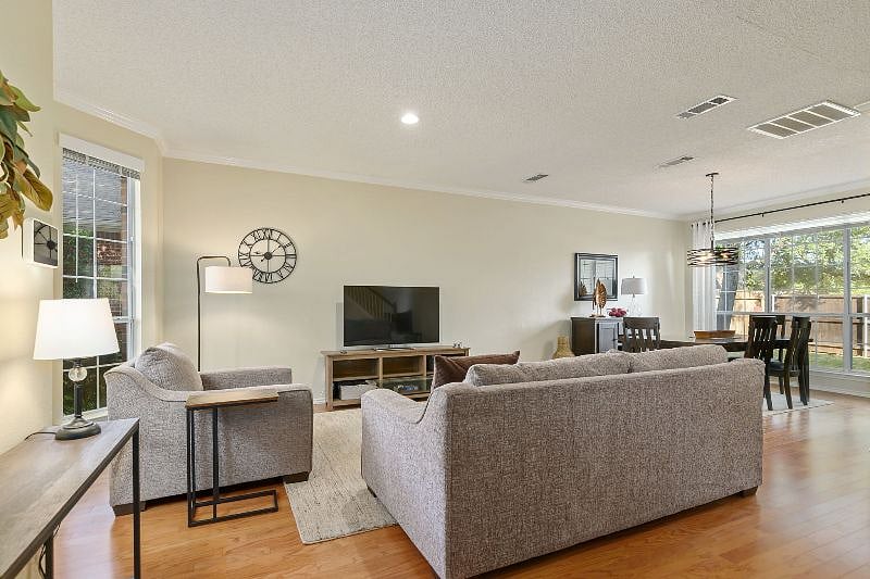 Furnished Finder property 315883_1 photo 3