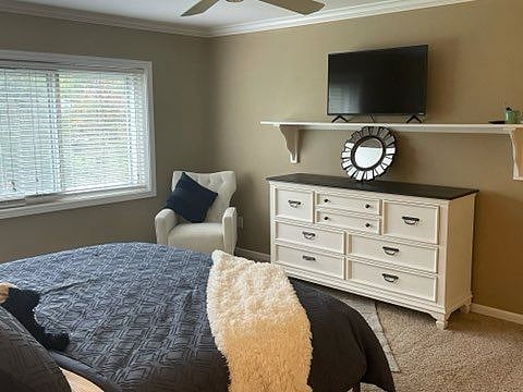 Master Suite with king bed