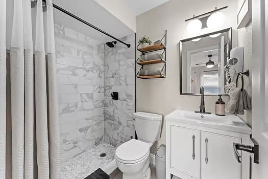Ensuite Bathroom/master