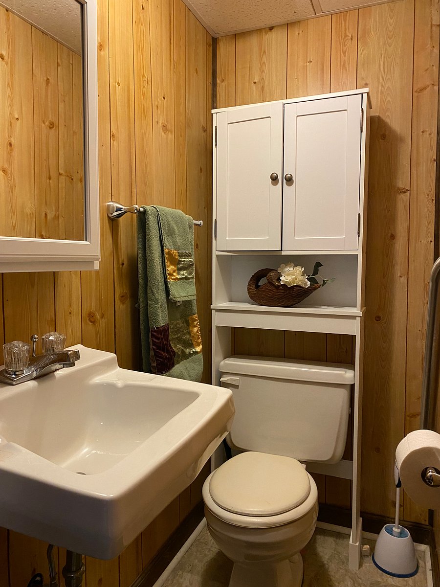 Half bath in the studio