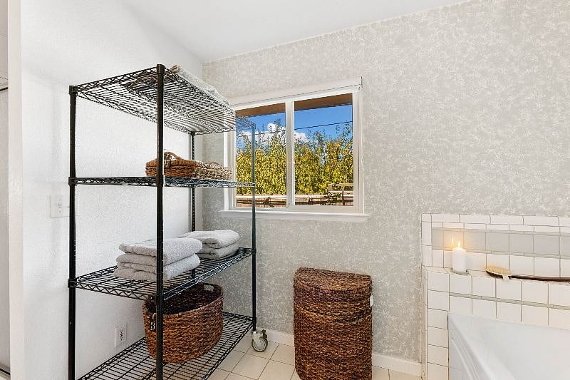 Furnished Finder property 316150_1 photo 11
