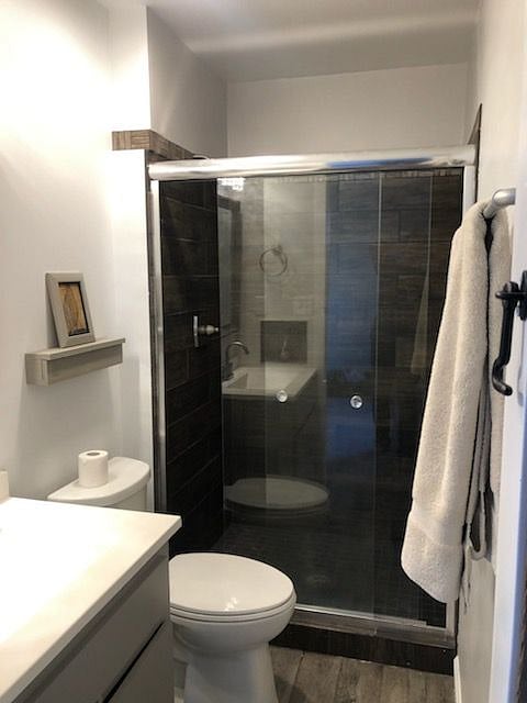 Luxury tiled shower in master suite