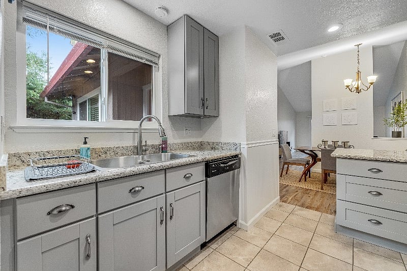 Furnished Finder property 316414_1 photo 8