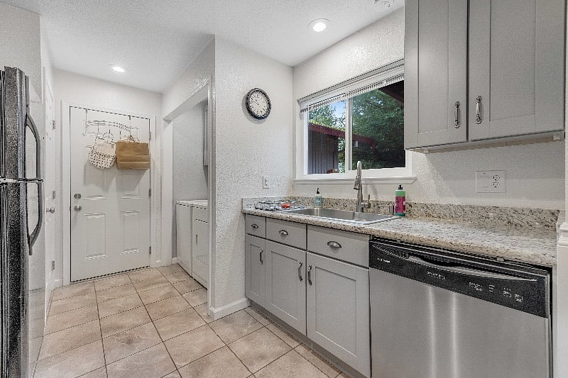 Furnished Finder property 316414_1 photo 11