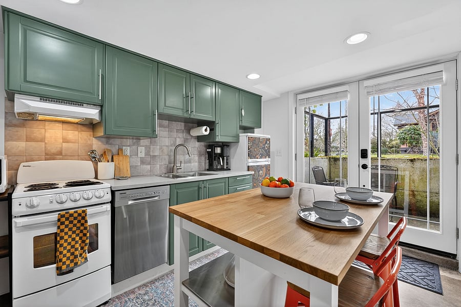 Furnished Finder property 316601_1 photo 7