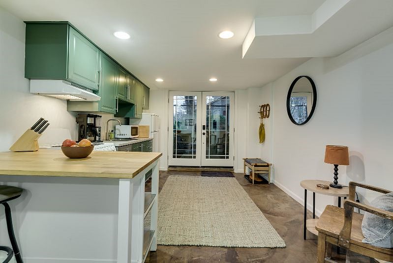 Furnished Finder property 316601_1 photo 4