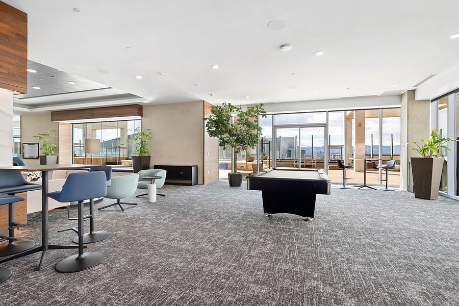 9th floor lounge
