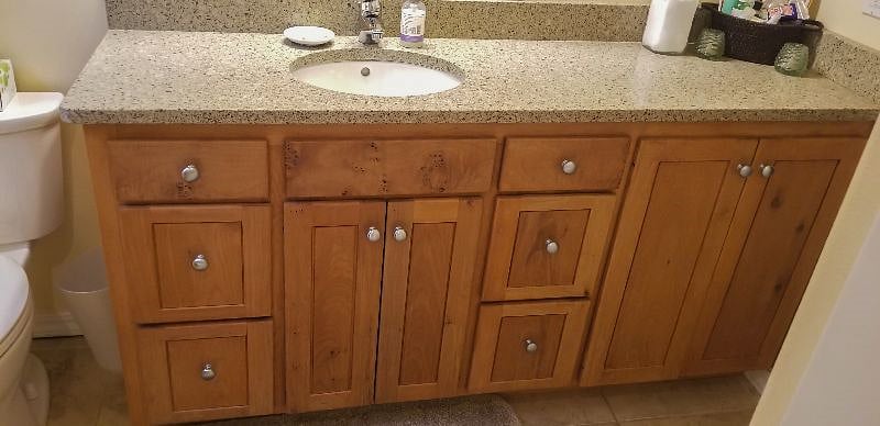 Lots of cupboards in bath