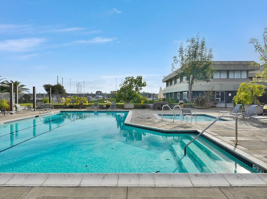 Furnished Finder property 317853_1 photo 14