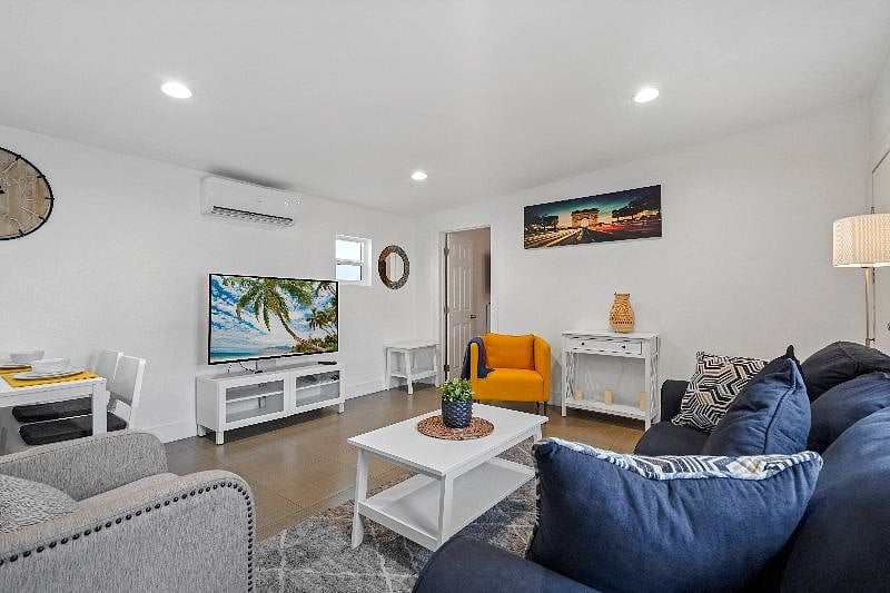 Furnished Finder property 318123_1 photo 12