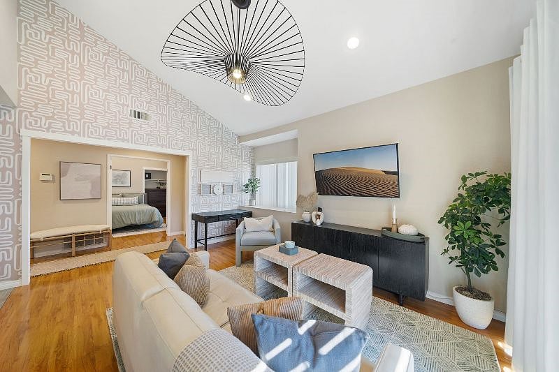 Furnished Finder property 318136_1 photo 6