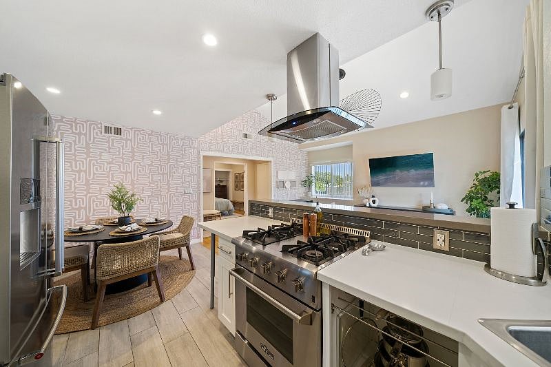 Furnished Finder property 318136_1 photo 13