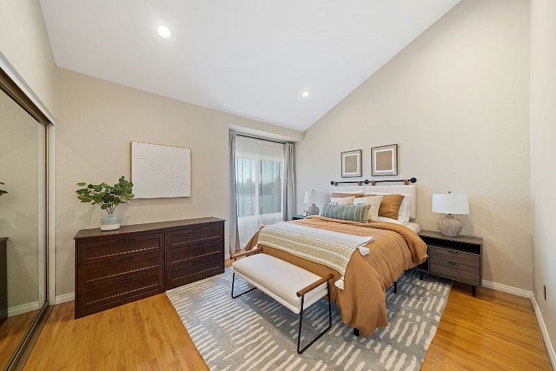 Furnished Finder property 318136_1 photo 32
