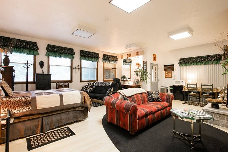 Furnished Finder property 318209_2 photo 3