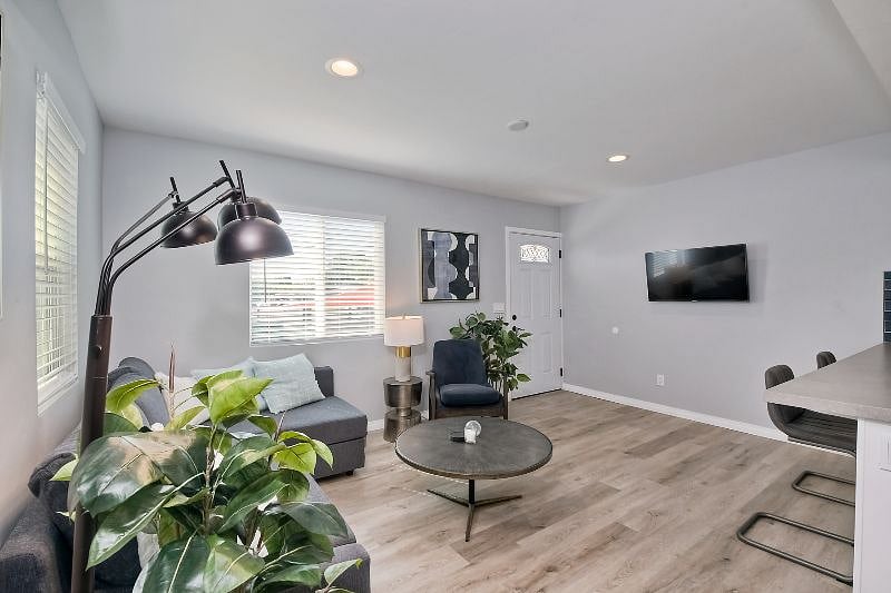 Furnished Finder property 318264_1 photo 6