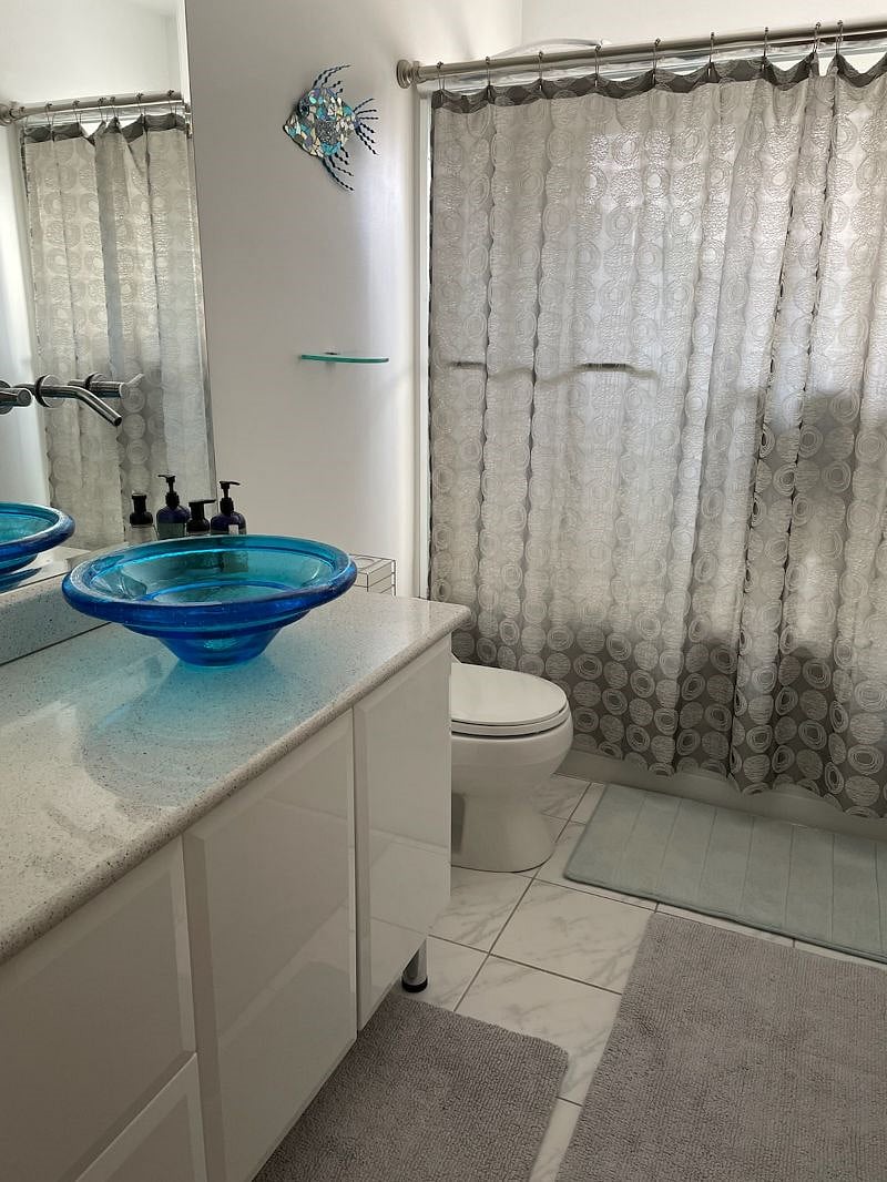 Shared bath