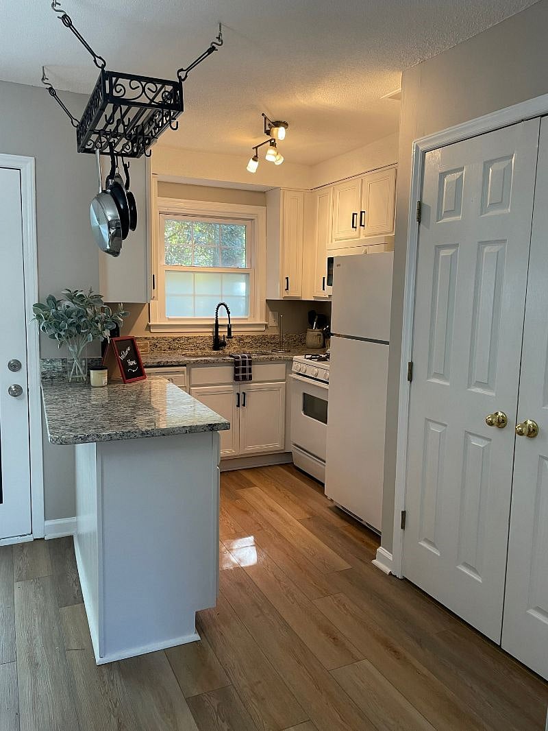 Furnished Finder property 318381_1 photo 6