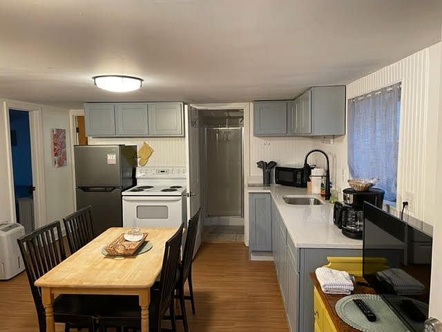 Kitchen/living area