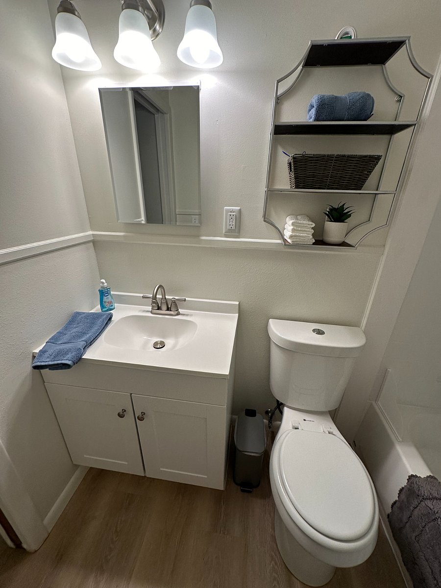 Adsn 1 - Bathroom 2