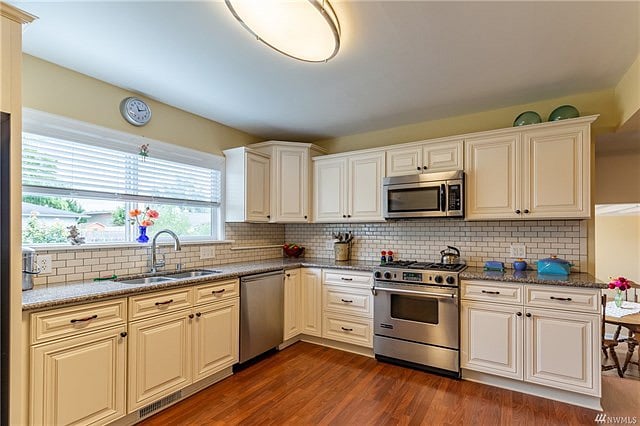 Furnished Finder property 318449_1 photo 4
