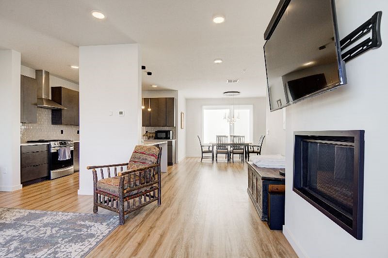Furnished Finder property 318481_1 photo 5