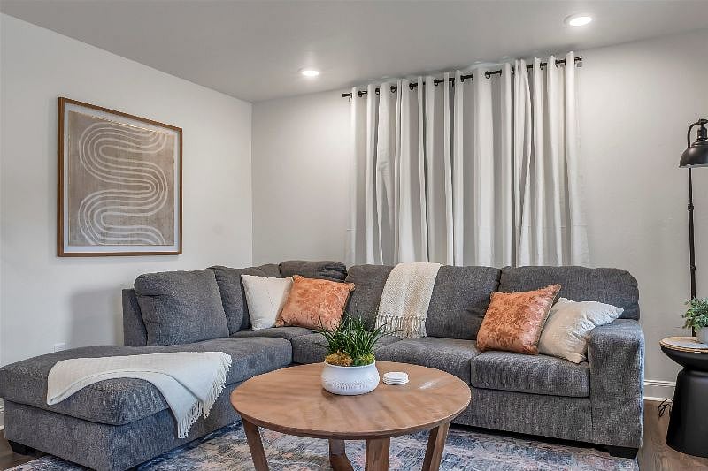 Furnished Finder property 318539_1 photo 9