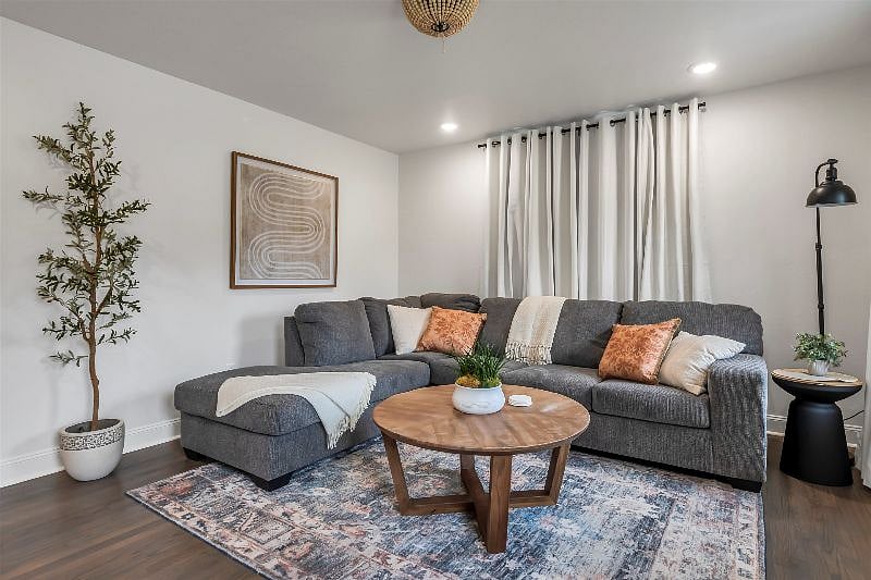 Furnished Finder property 318539_1 photo 13
