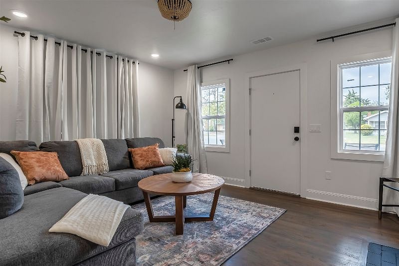 Furnished Finder property 318539_1 photo 14