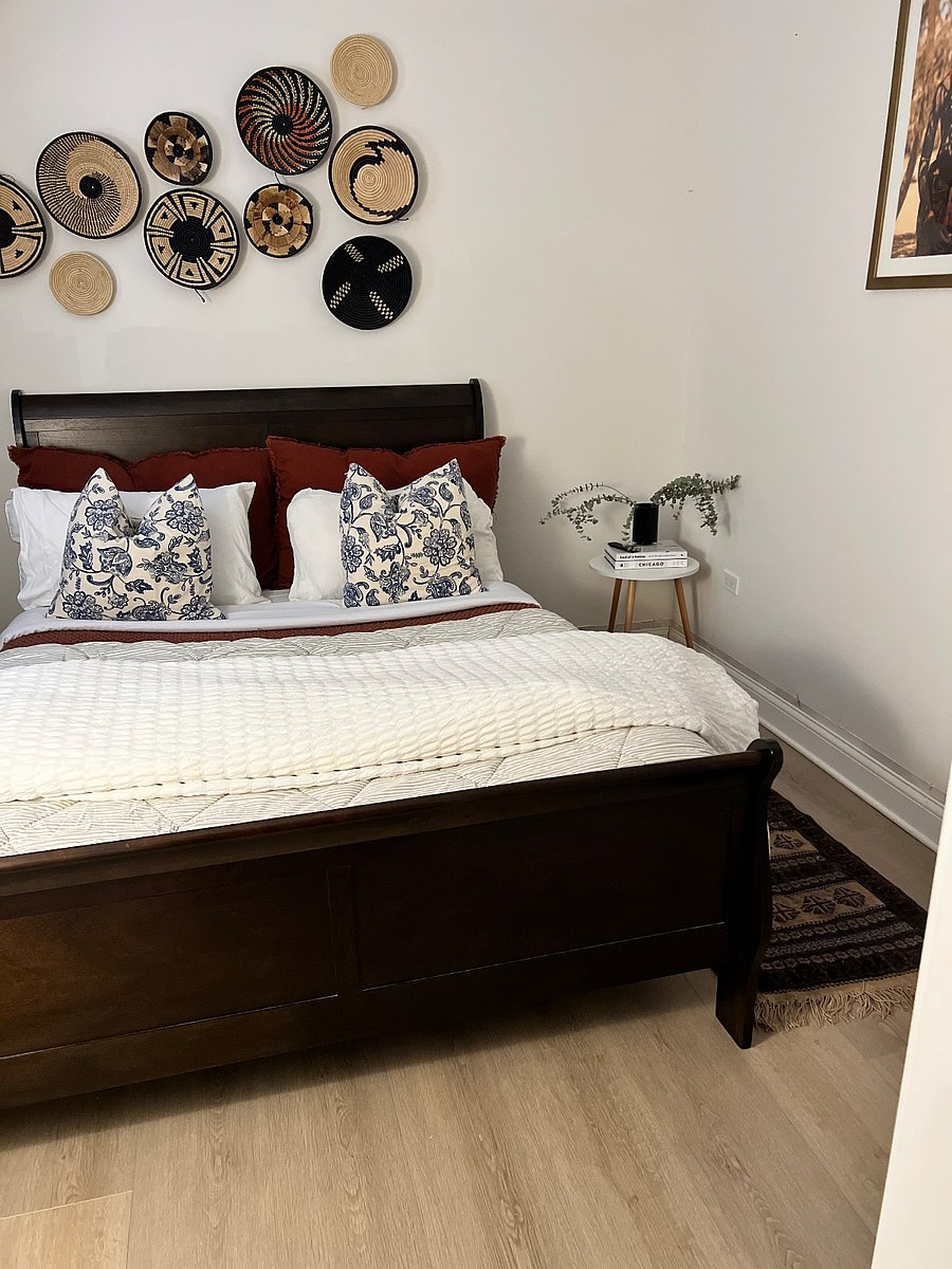 First bedroom - queen bed with natural lightening 