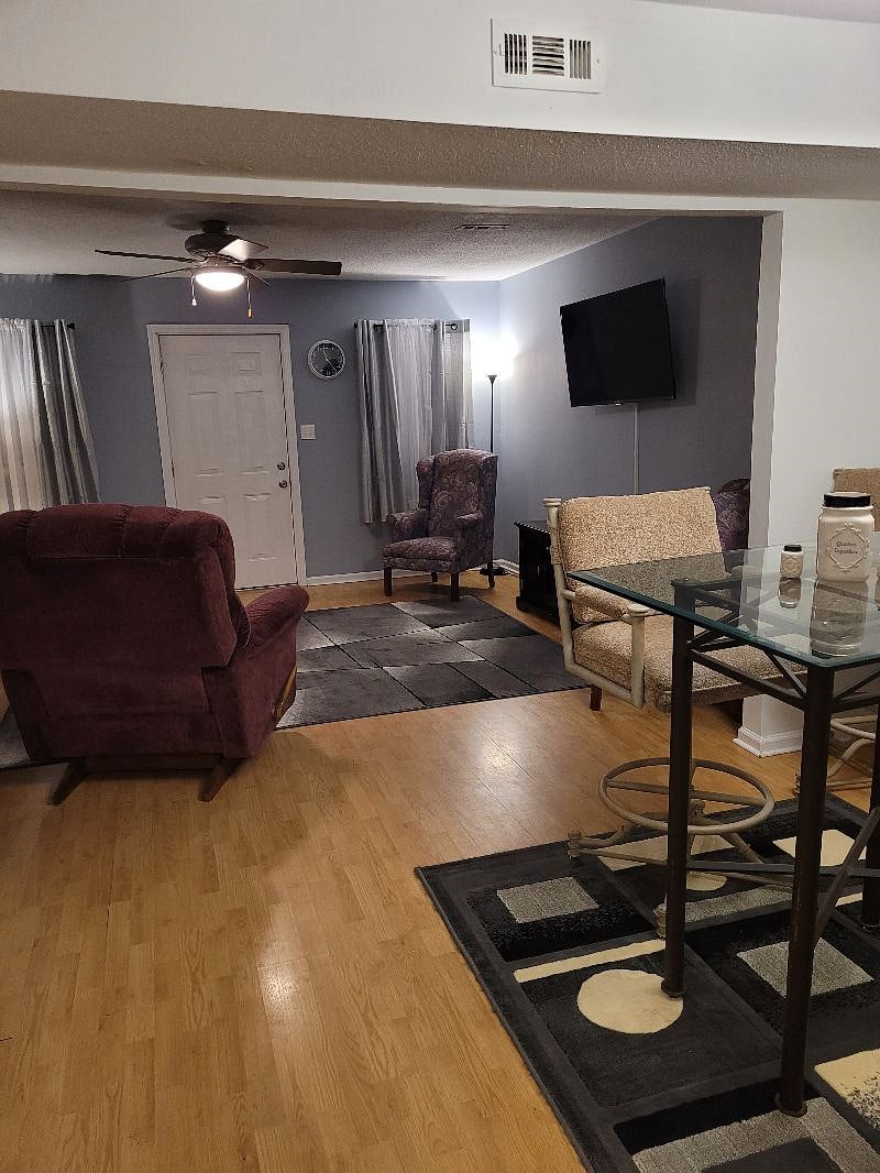 Furnished Finder property 318564_2 photo 6