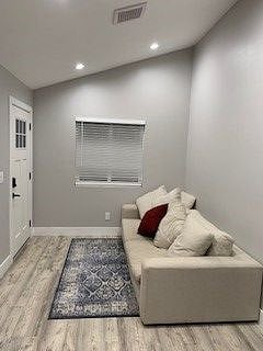 Furnished Finder property 318620_2 photo 3