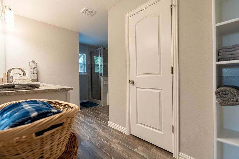 Furnished Finder property 318638_1 photo 15