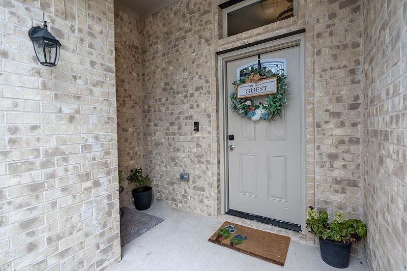 Furnished Finder property 318638_1 photo 4