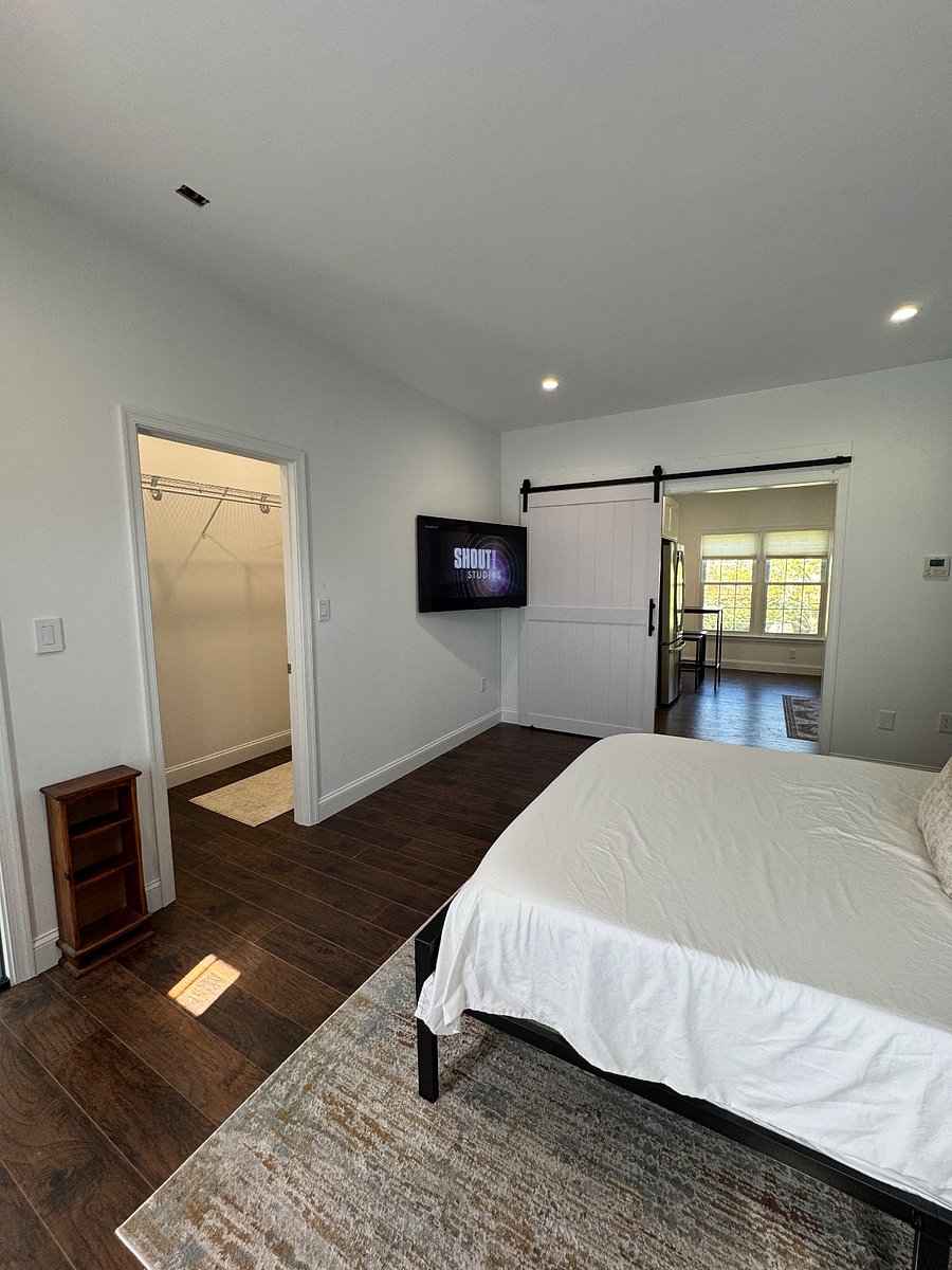 Furnished Finder property 318705_1 photo 4