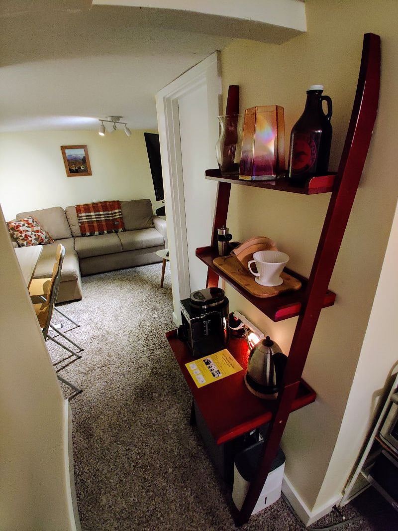 Coffee, tea and beverage station