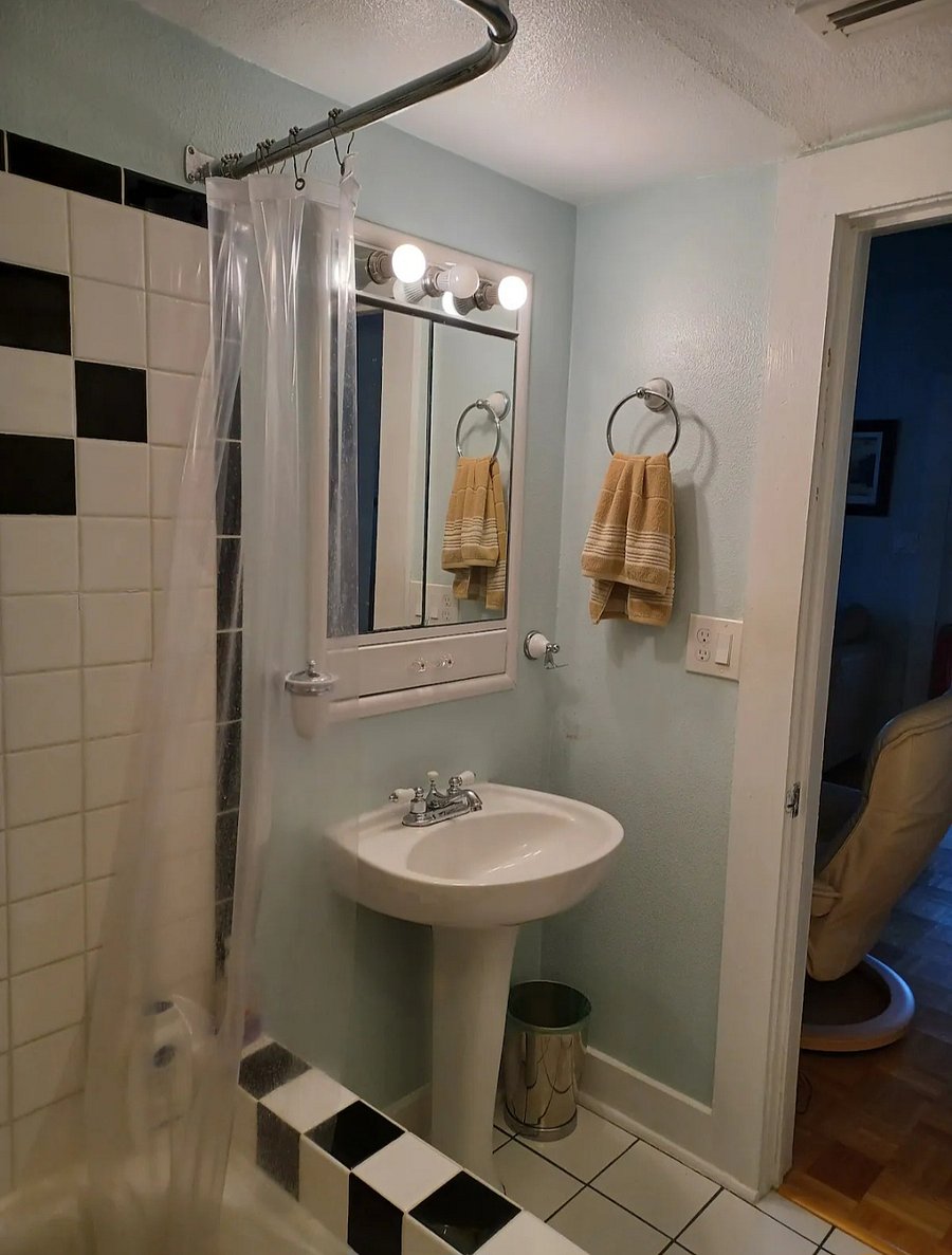 Furnished Finder property 318898_1 photo 5