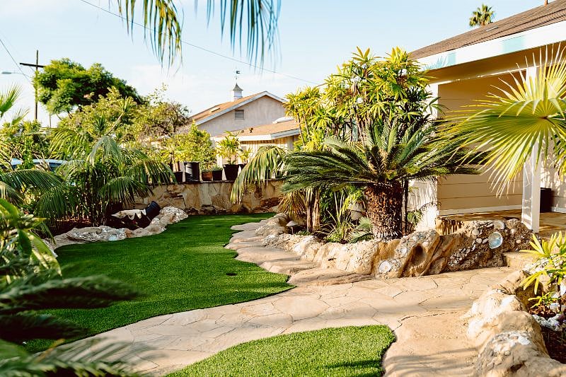Front yard landscape