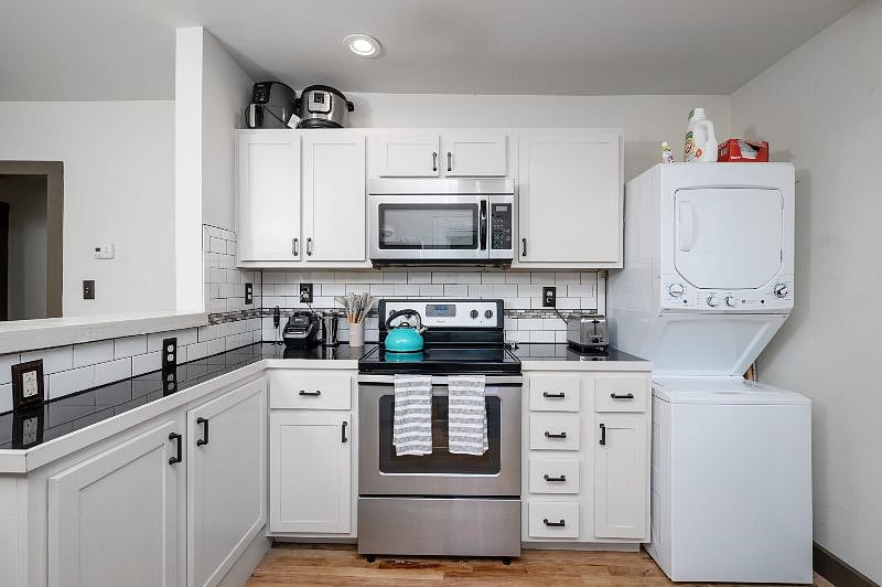 Furnished Finder property 319039_1 photo 10