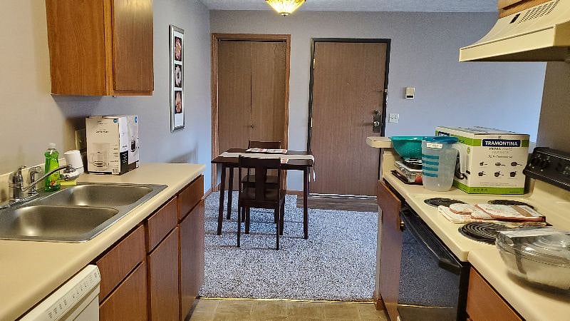 Furnished Finder property 319086_1 photo 34