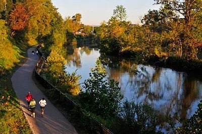 Roanoke Greenway with several access points 3 minutes away from Windsor Lofts