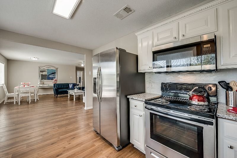 Furnished Finder property 319106_1 photo 7