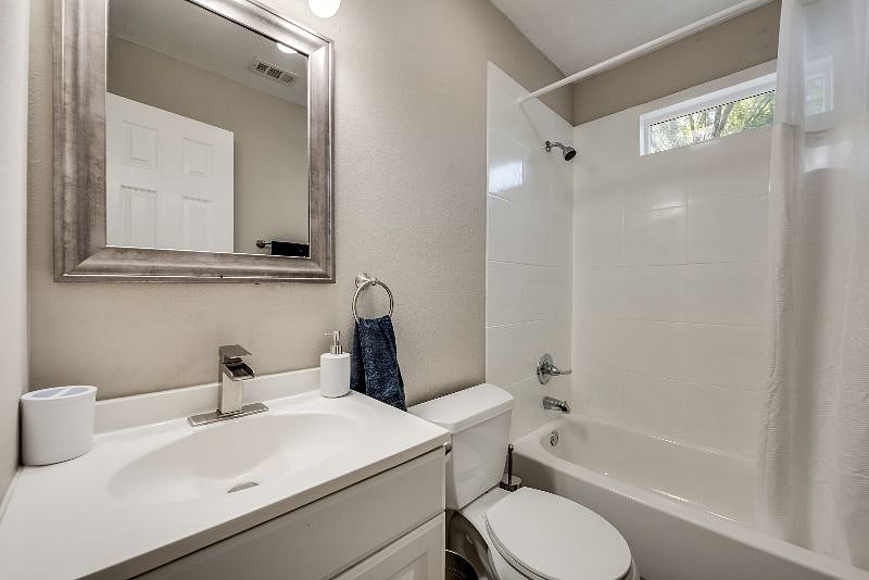 Furnished Finder property 319106_1 photo 12