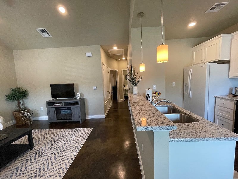 Furnished Finder property 319110_2 photo 8