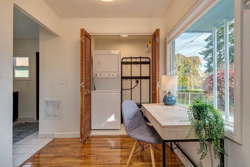 Washer/dryer in unit