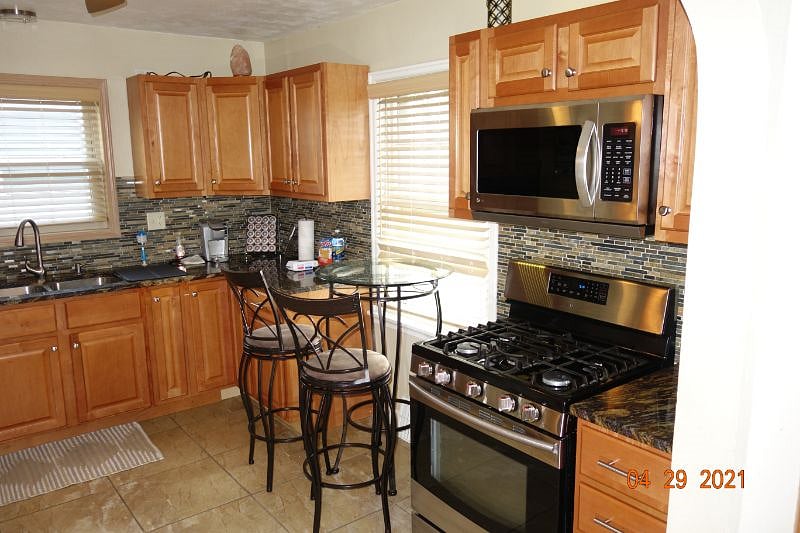 Furnished Finder property 319201_1 photo 11