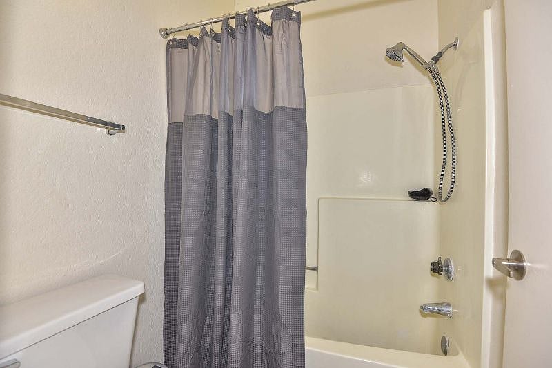 Furnished Finder property 319225_1 photo 18