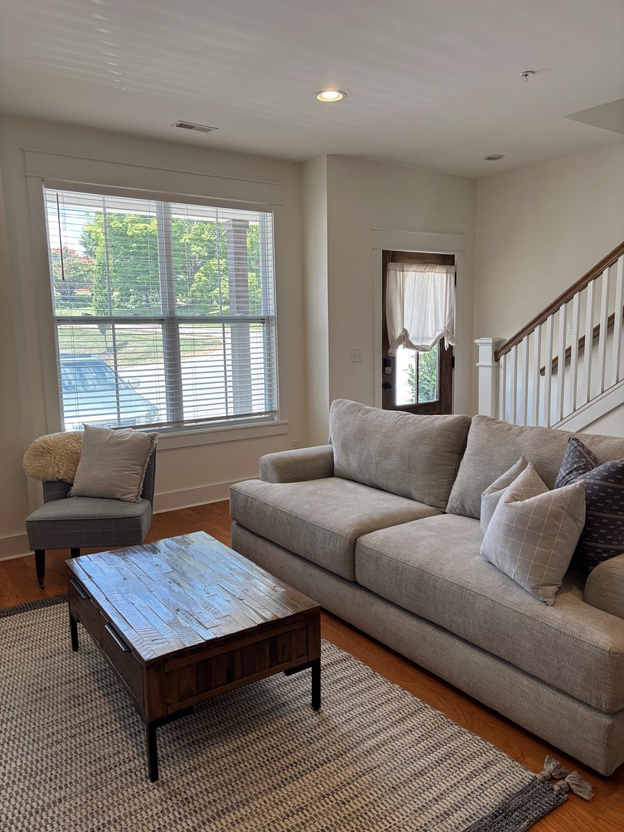 Furnished Finder property 319280_1 photo 3