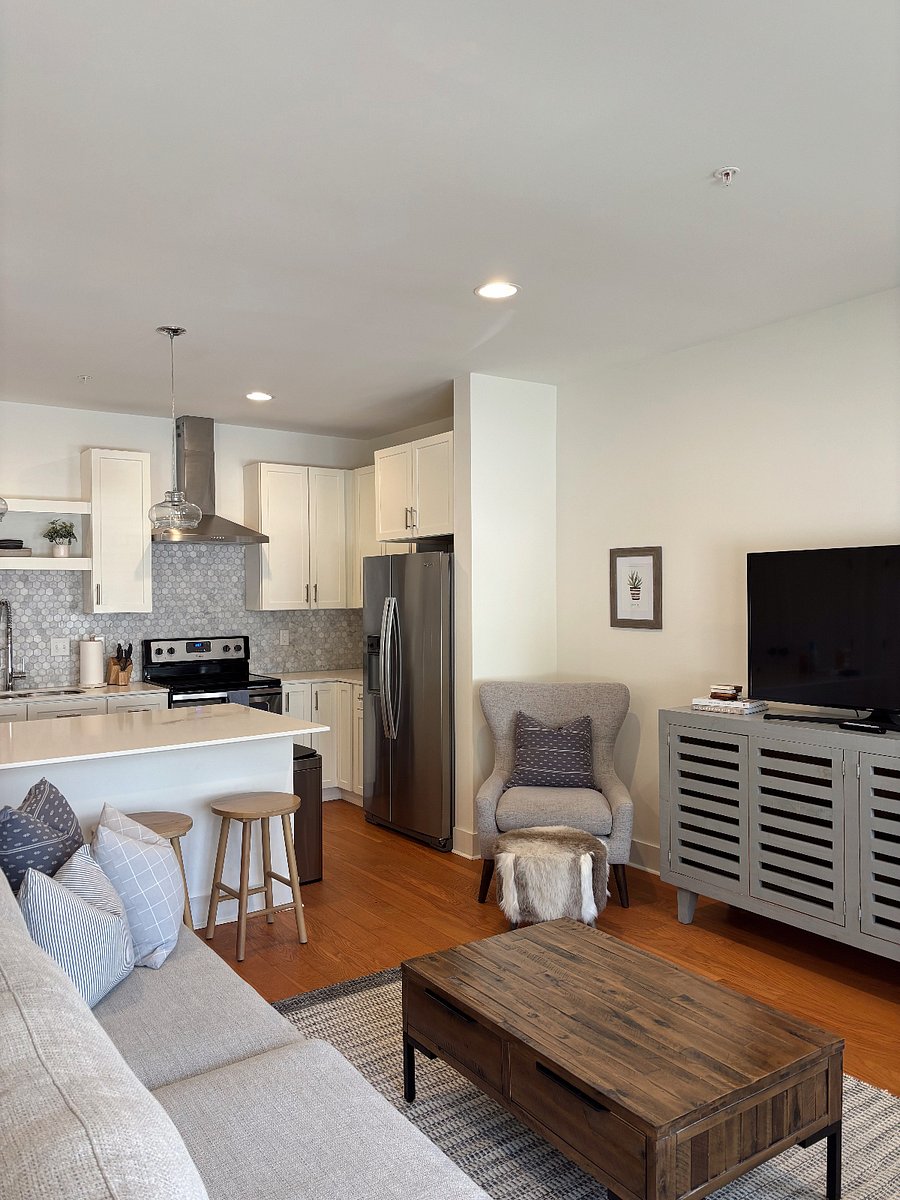 Furnished Finder property 319280_1 photo 2