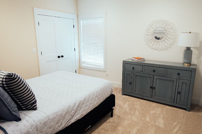 Furnished Finder property 319280_1 photo 17