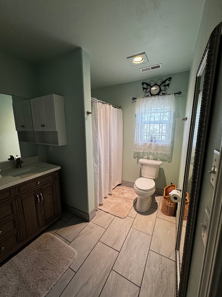 Furnished Finder property 319609_2 photo 8